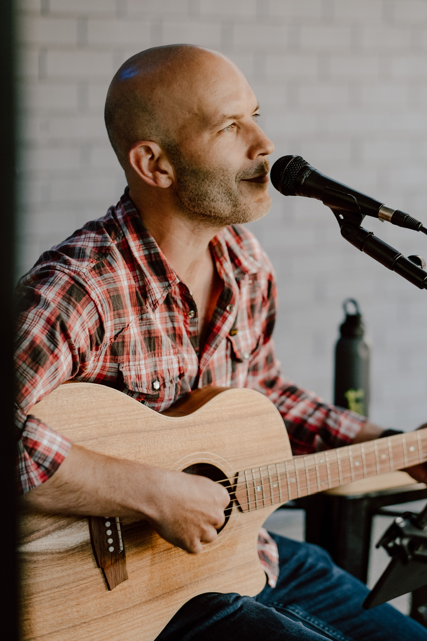 Nick Rivers, singer-songwriter in Sunshine Coast