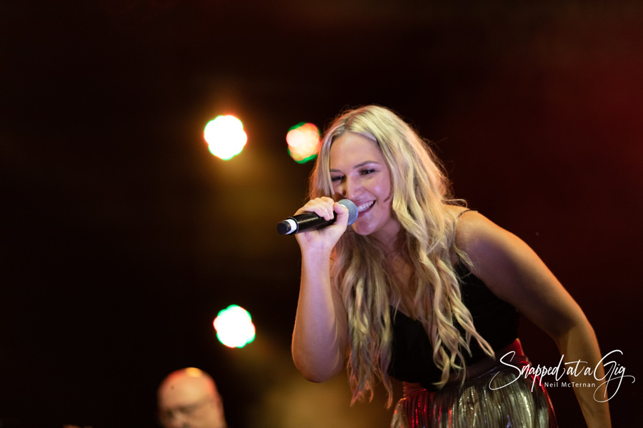 Leigha Moore, country singer in Sunshine Coast