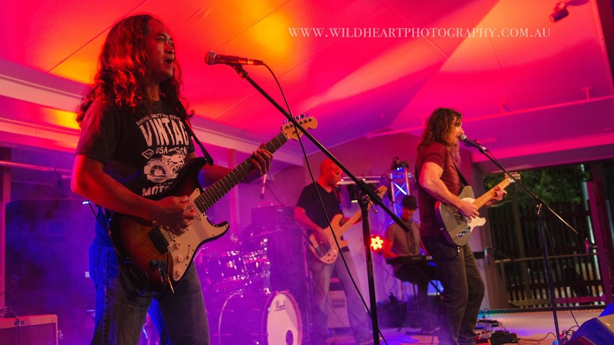 Brothers In Groove, cover band in Sunshine Coast, photo 2