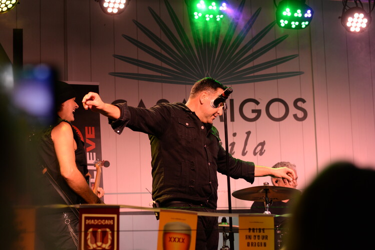Paul Moleta, cover band in Sunshine Coast, photo 3