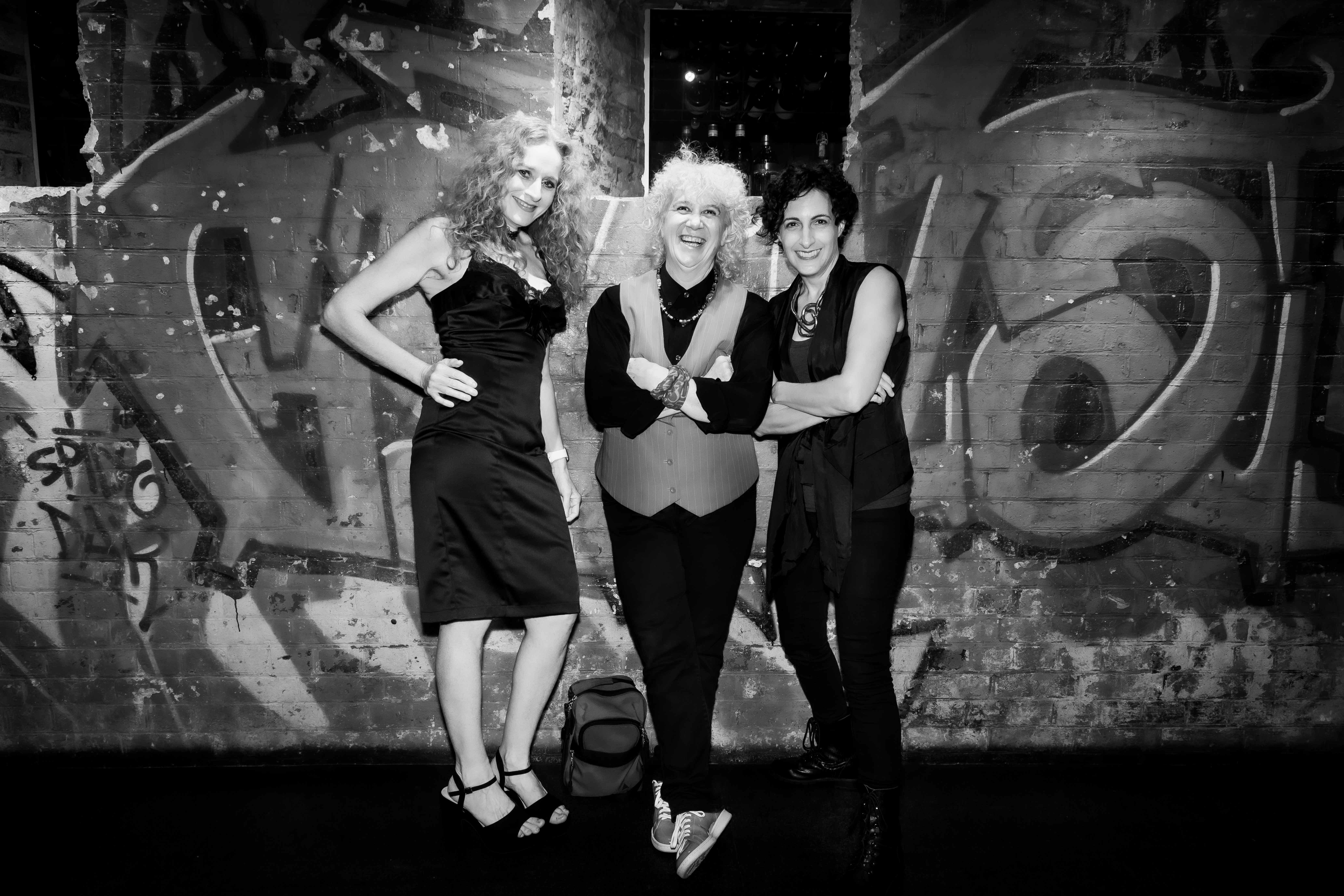 Vix and the Slick Chix, cover band in Sunshine Coast