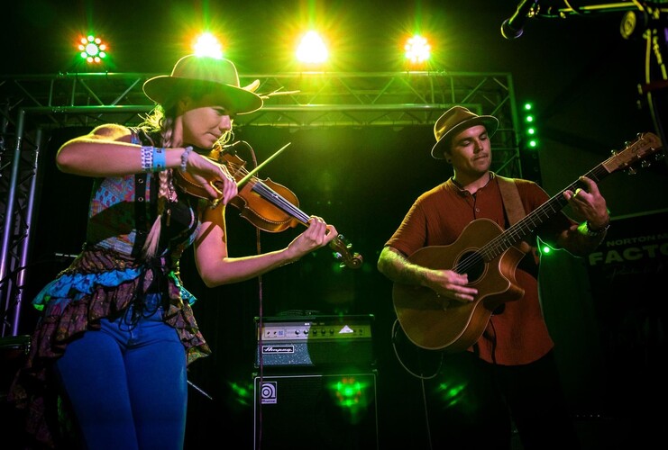 JC and the Tree, musical duo in Sunshine Coast, photo 3