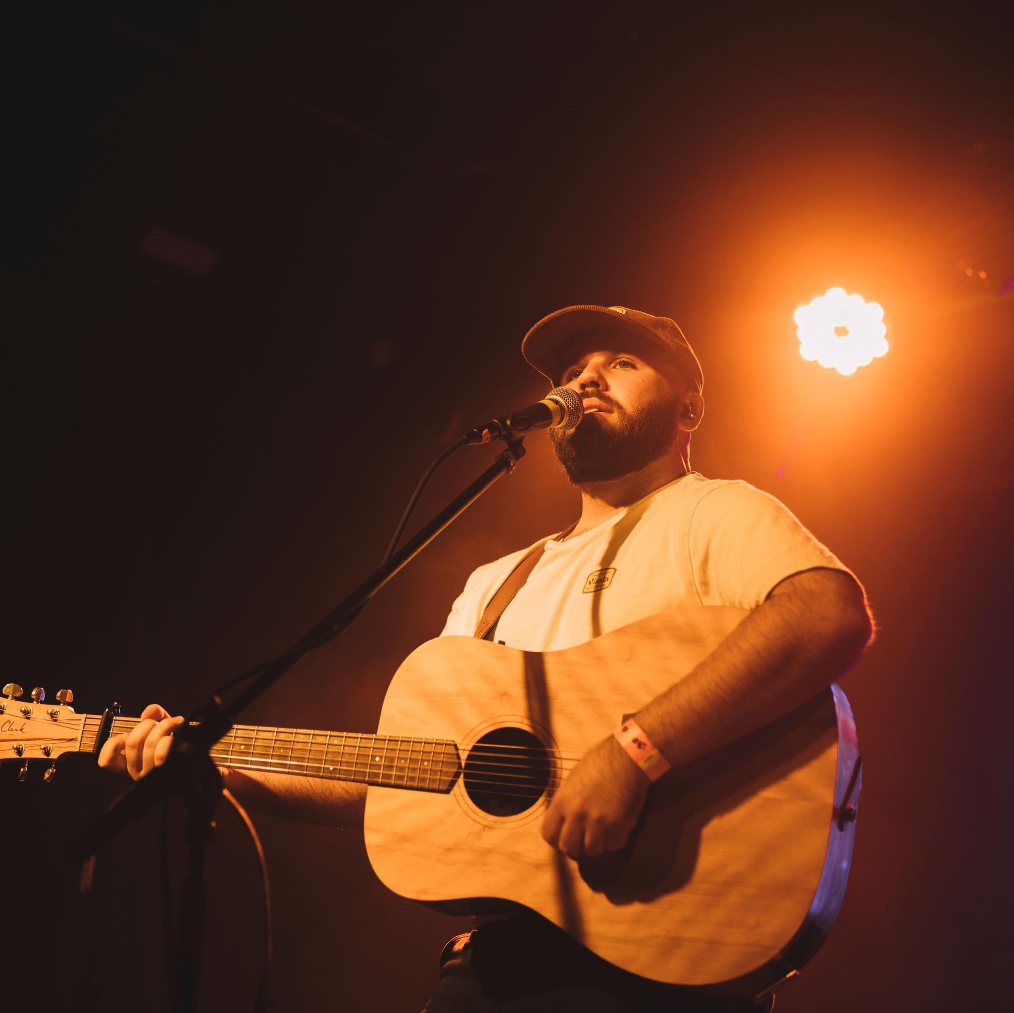Jesse Taylor, folk singer in Sunshine Coast, photo 2