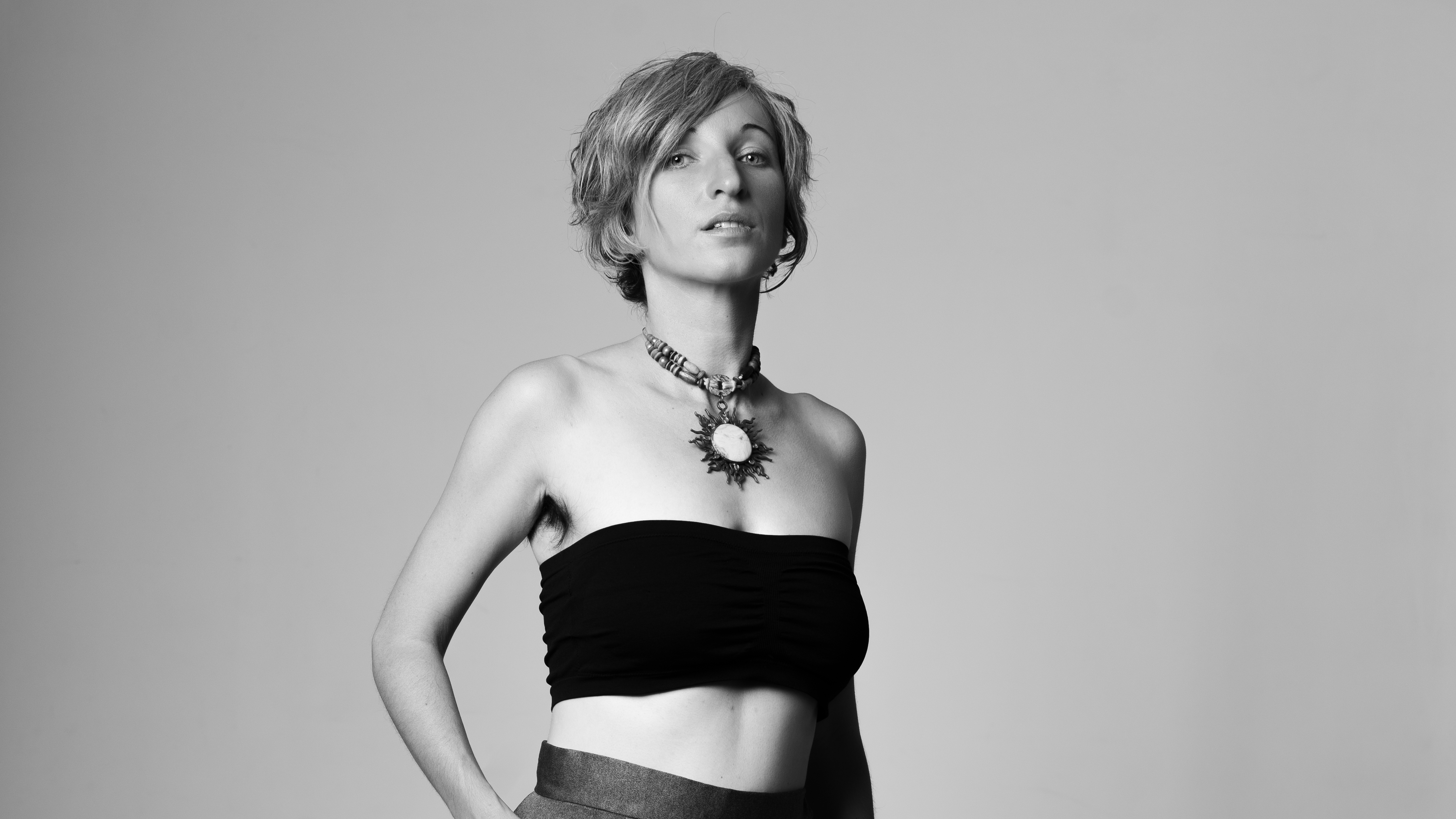 ZOE from Earth, singer-songwriter in Sunshine Coast