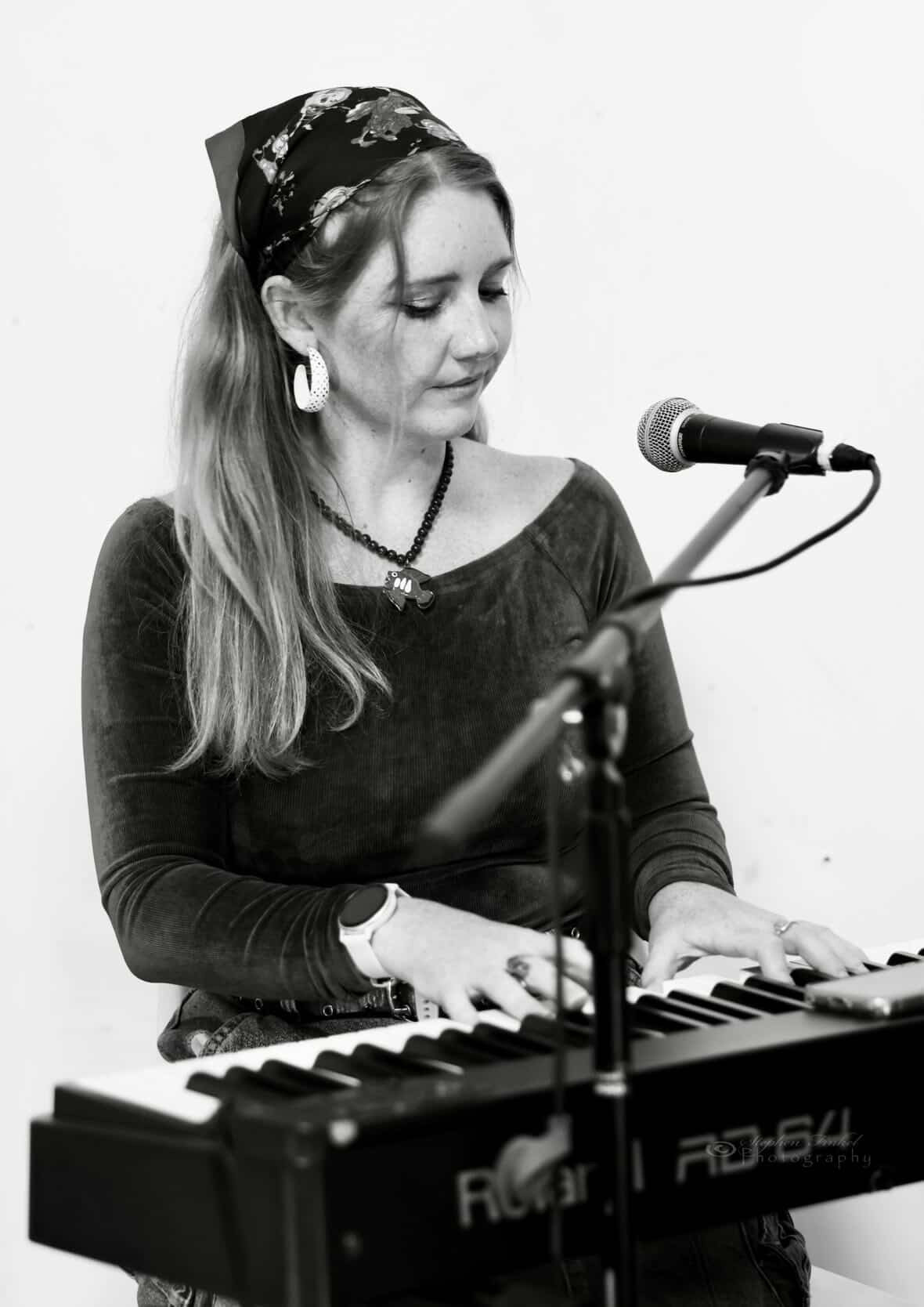 Tiahn, pianist and singer solo in Sunshine Coast, photo 2