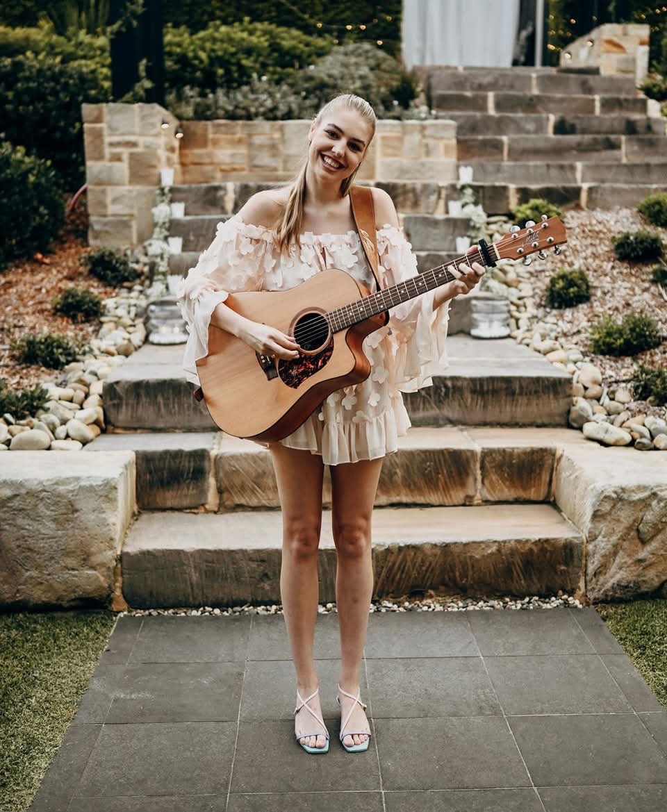 Georgia Munster, musical duo in Sydney