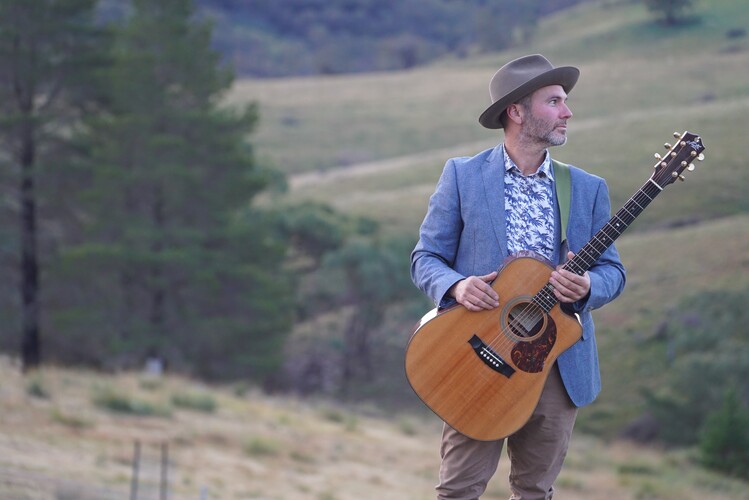 Gary Johns, singer in Sydney, photo 3