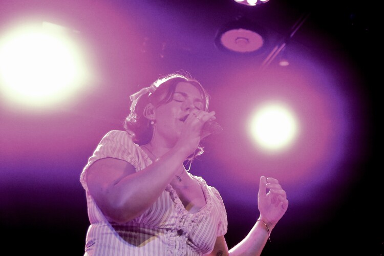 Nicola De Sensi, singer in Sydney, photo 3