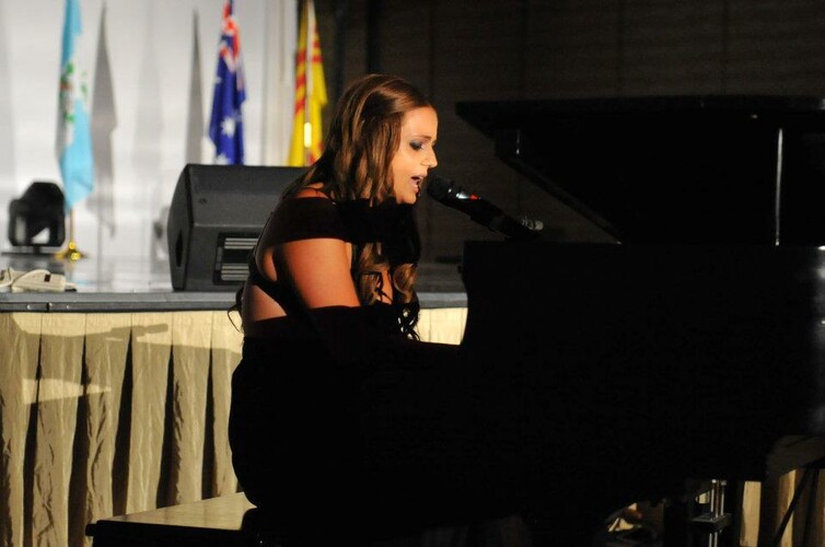 Rachel Eldon, singer-songwriter in Sydney, photo 3