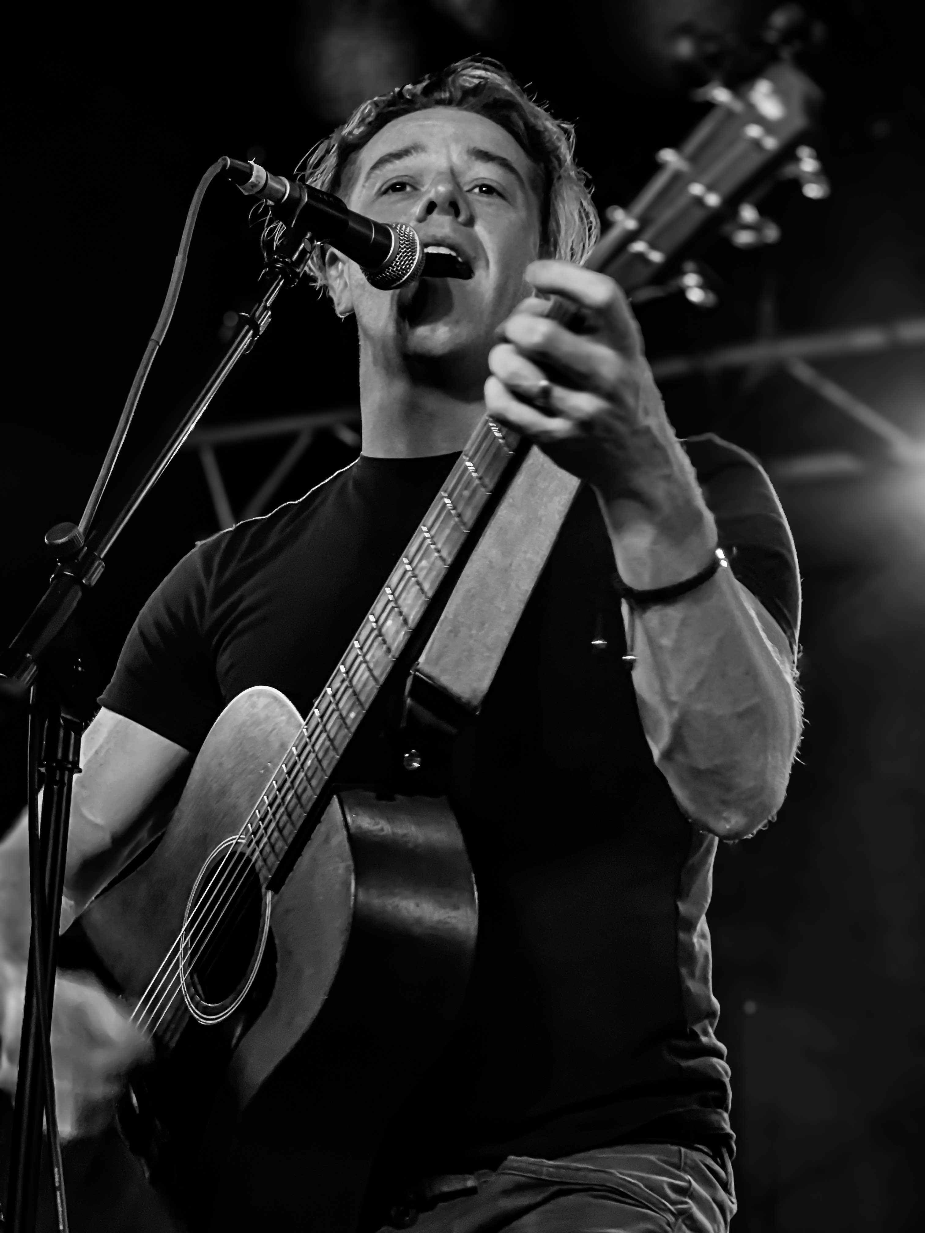 Shimon Moore, musical soloist in Sydney, photo 2