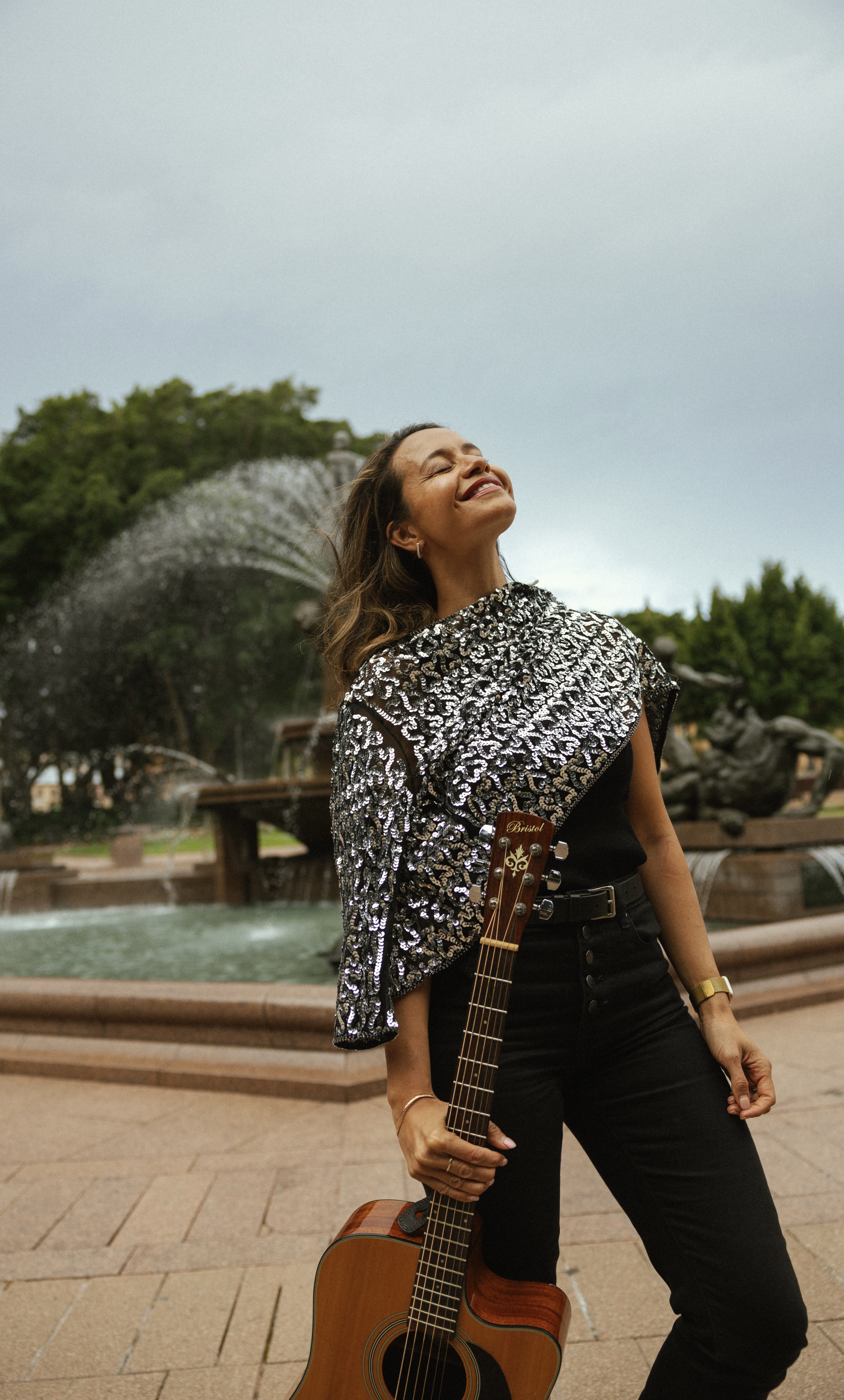 Shulam, singer-songwriter in Sydney, photo 2