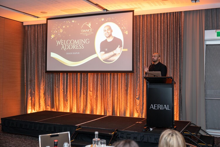 Shash Kapur, comedian in Sydney, photo 3