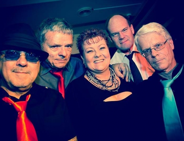 Cool River, cover band in Sydney, photo 2