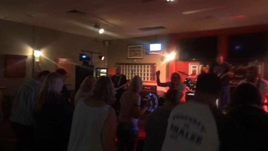 Endangered Species, cover band in Sydney, photo 3