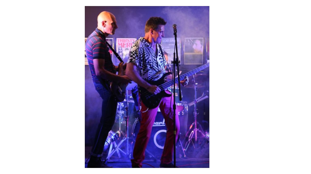 Merlot, cover band in Sydney, photo 2