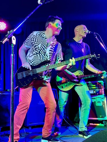 Merlot, cover band in Sydney, photo 3