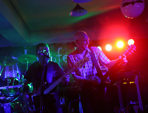 Soundproofed, cover band in Sydney, photo 3