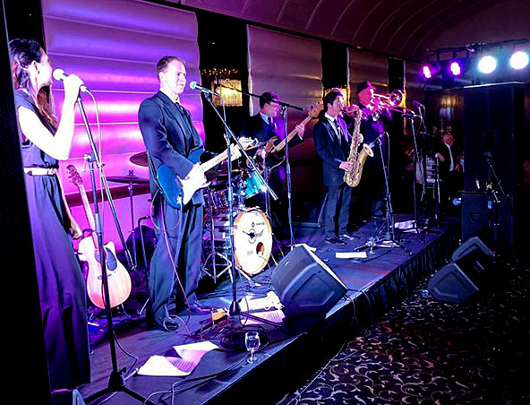 The Leon Fallon Experience, cover band in Sydney