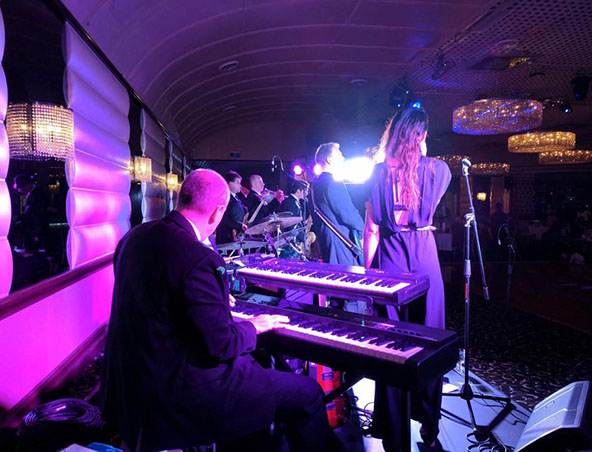 The Leon Fallon Experience, cover band in Sydney, photo 2
