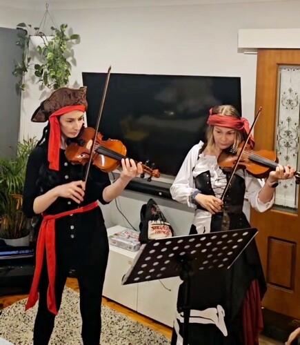 Luminous Strings, musical duo in Sydney, photo 3