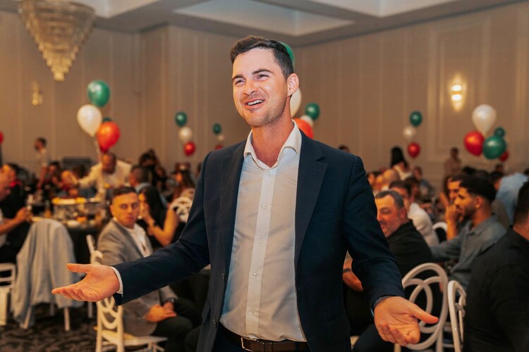 James, mc-master of ceremonies in Sydney, photo 3