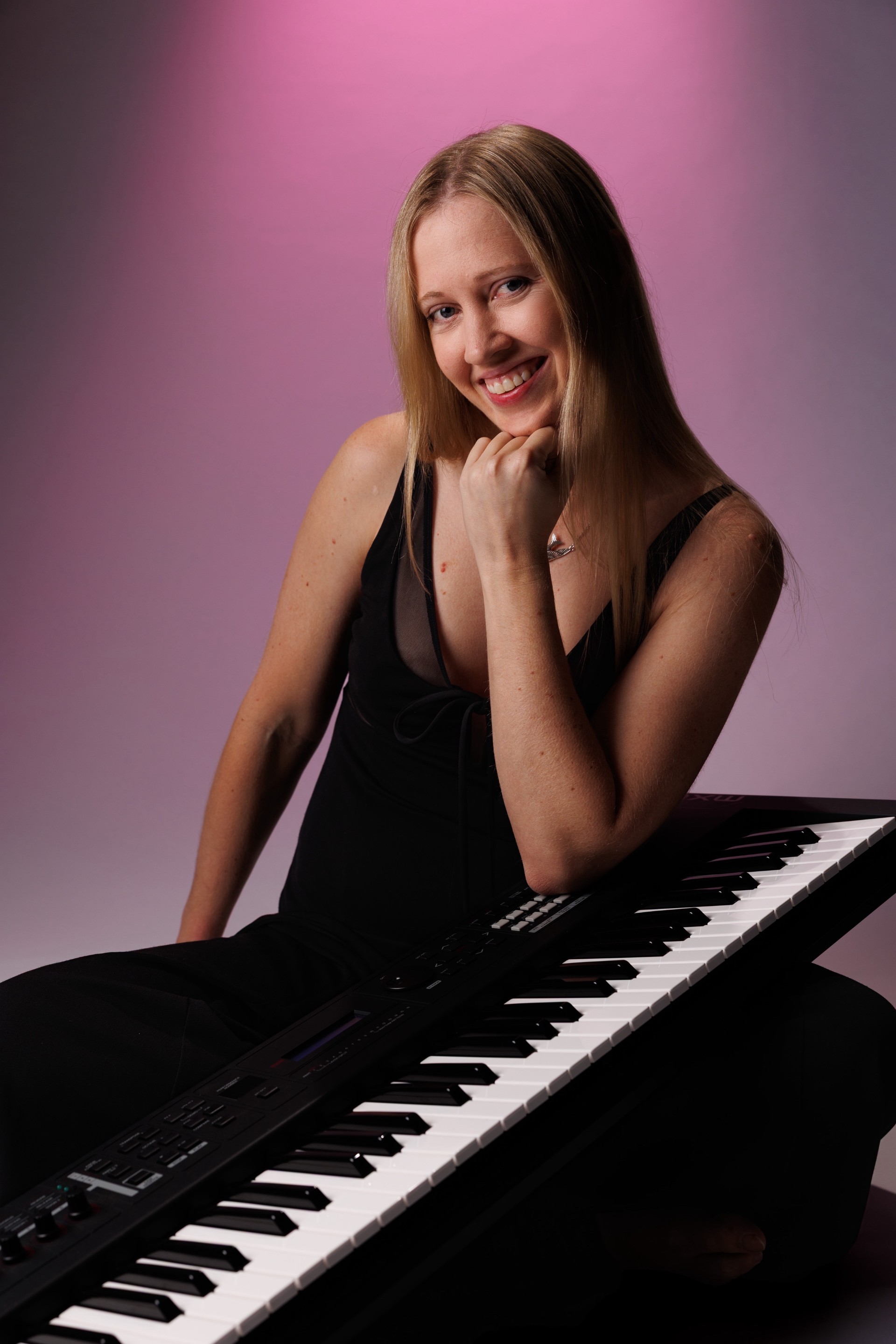 Lara, pianist in Sydney, photo 2