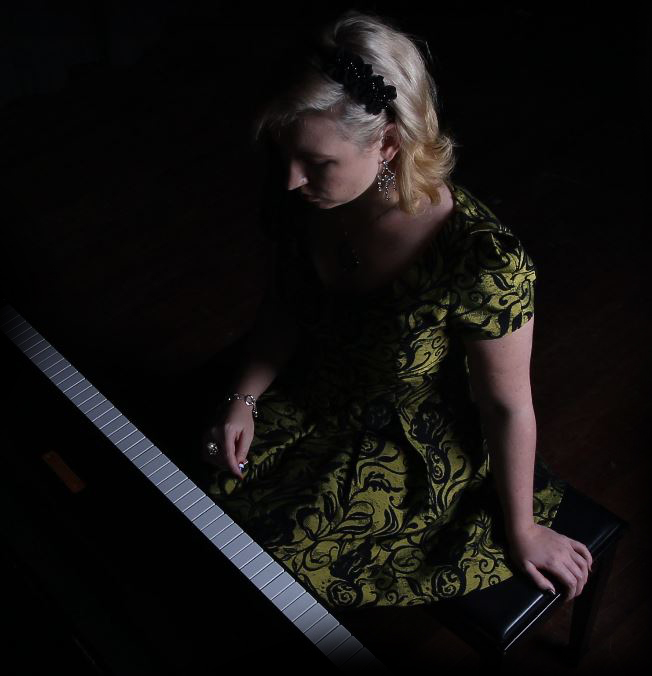Natalya Plays Piano, pianist in Sydney, photo 2