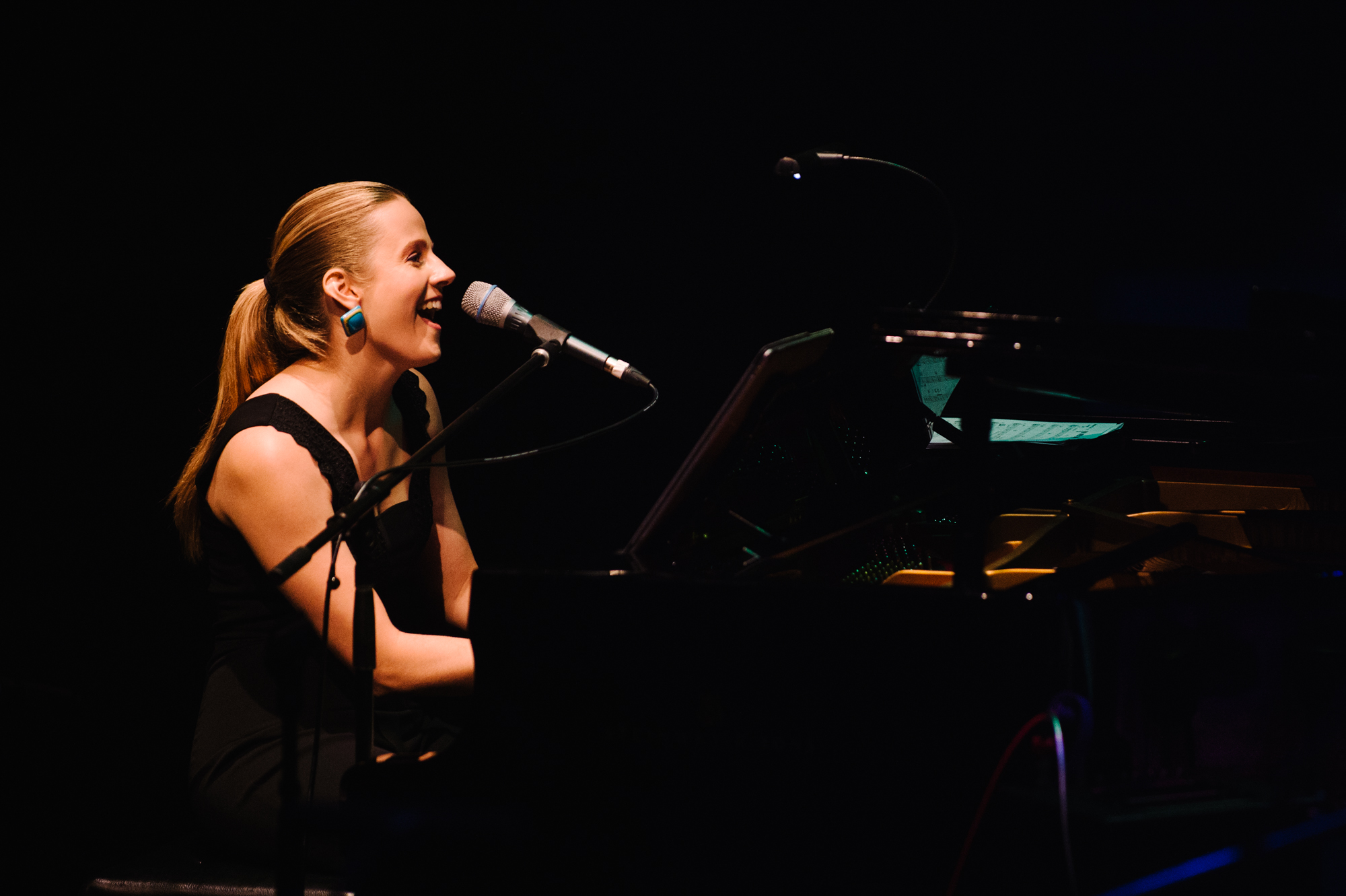 Bonnie Green, pianist and singer solo in Sydney, photo 2