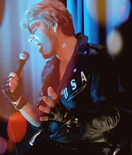 George Mykonos, tribute show in Sydney, photo 2