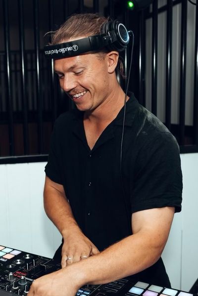 Dj Elven, wedding band in Sydney, photo 2