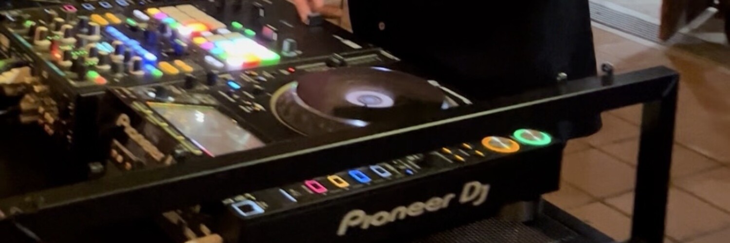 In good hands entertainment, dj in Terrigal, photo 3