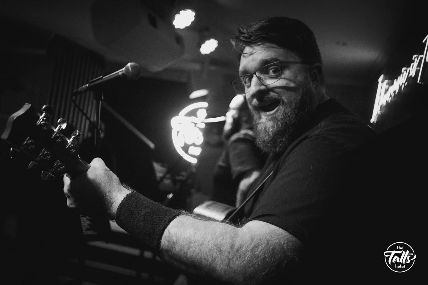 Chris Edwards, singer in Toowoomba, photo 2
