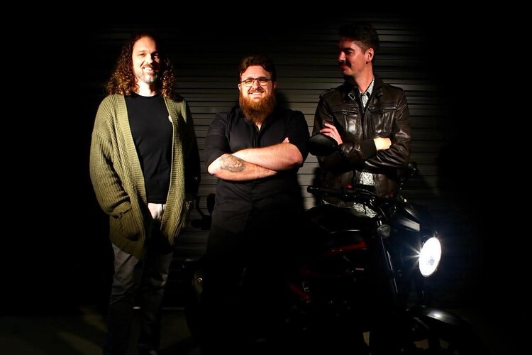 Wheelhouse Deluxe, cover band in Toowoomba, photo 3