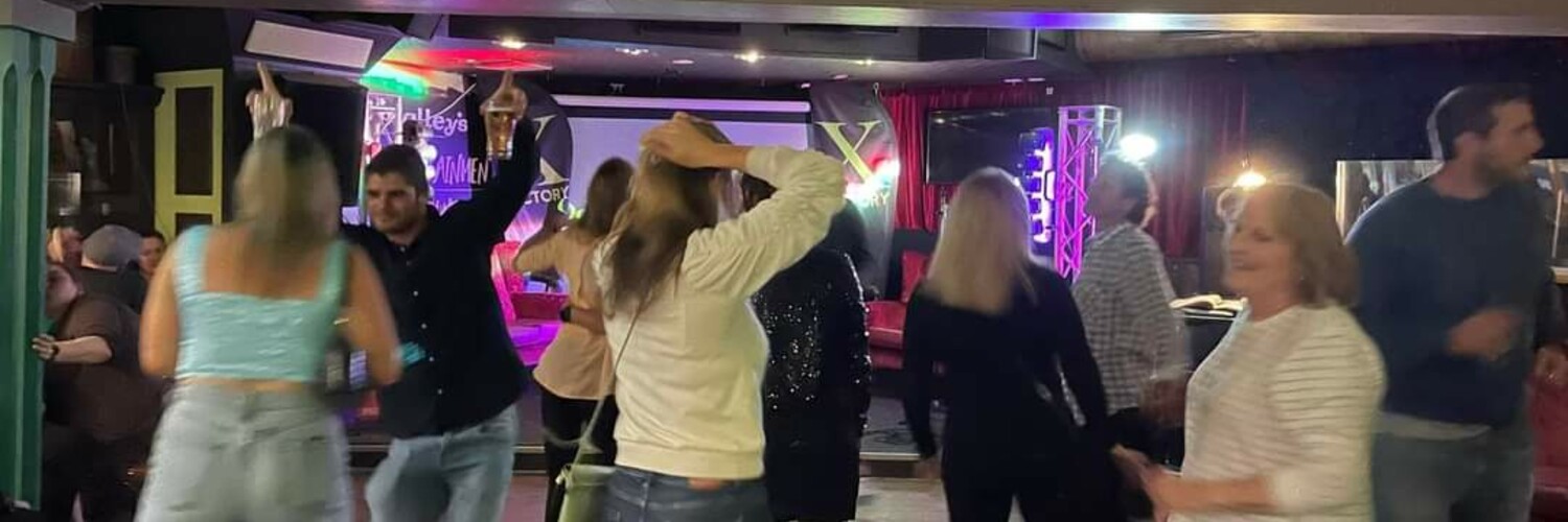 Bohemian Empire, karaoke in Torquay, photo 3