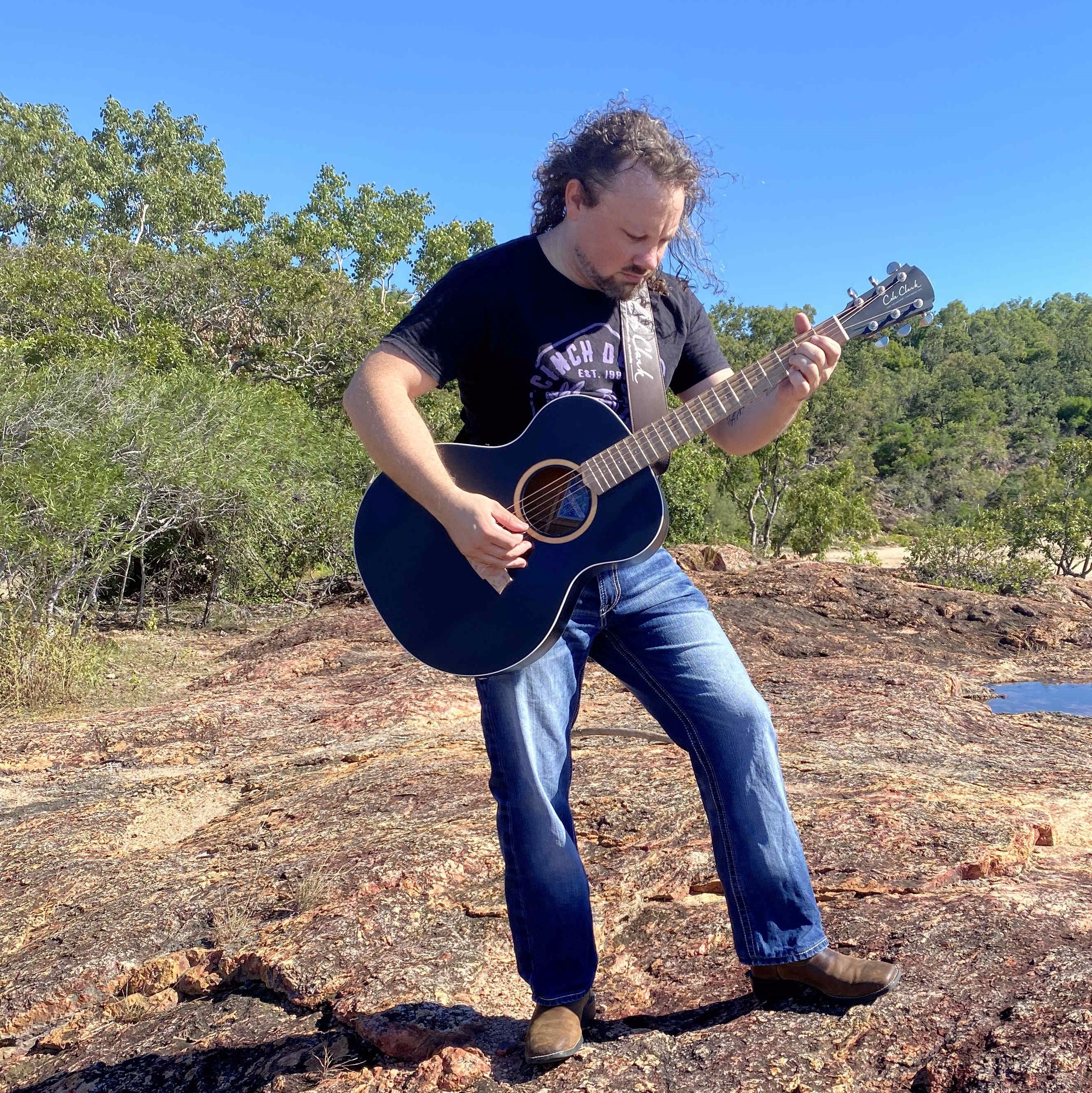 Jase Isbester, country singer in Townsville, photo 2
