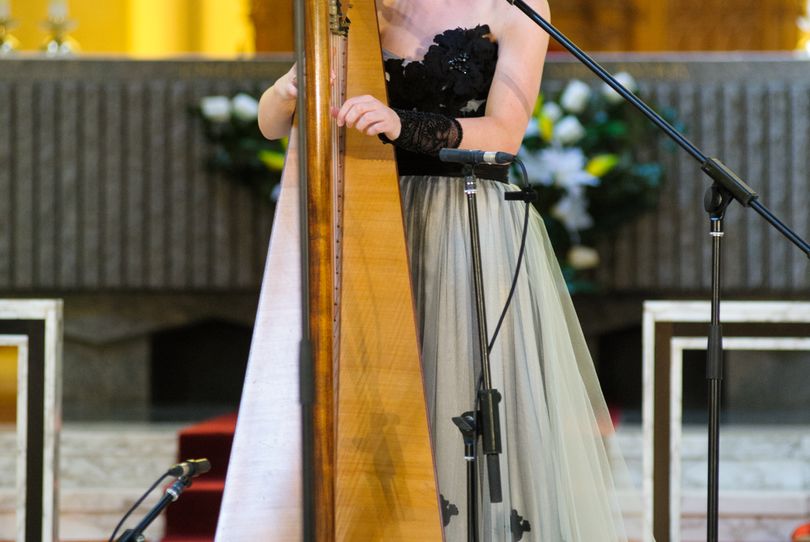 Alana Conway Wedding Singer & Harpist, wedding band in Bendigo, photo 2
