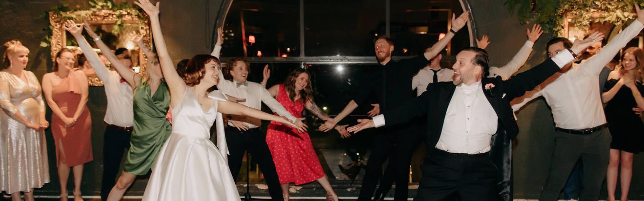 DJ Andrew McClelland, wedding band in Melbourne, photo 2