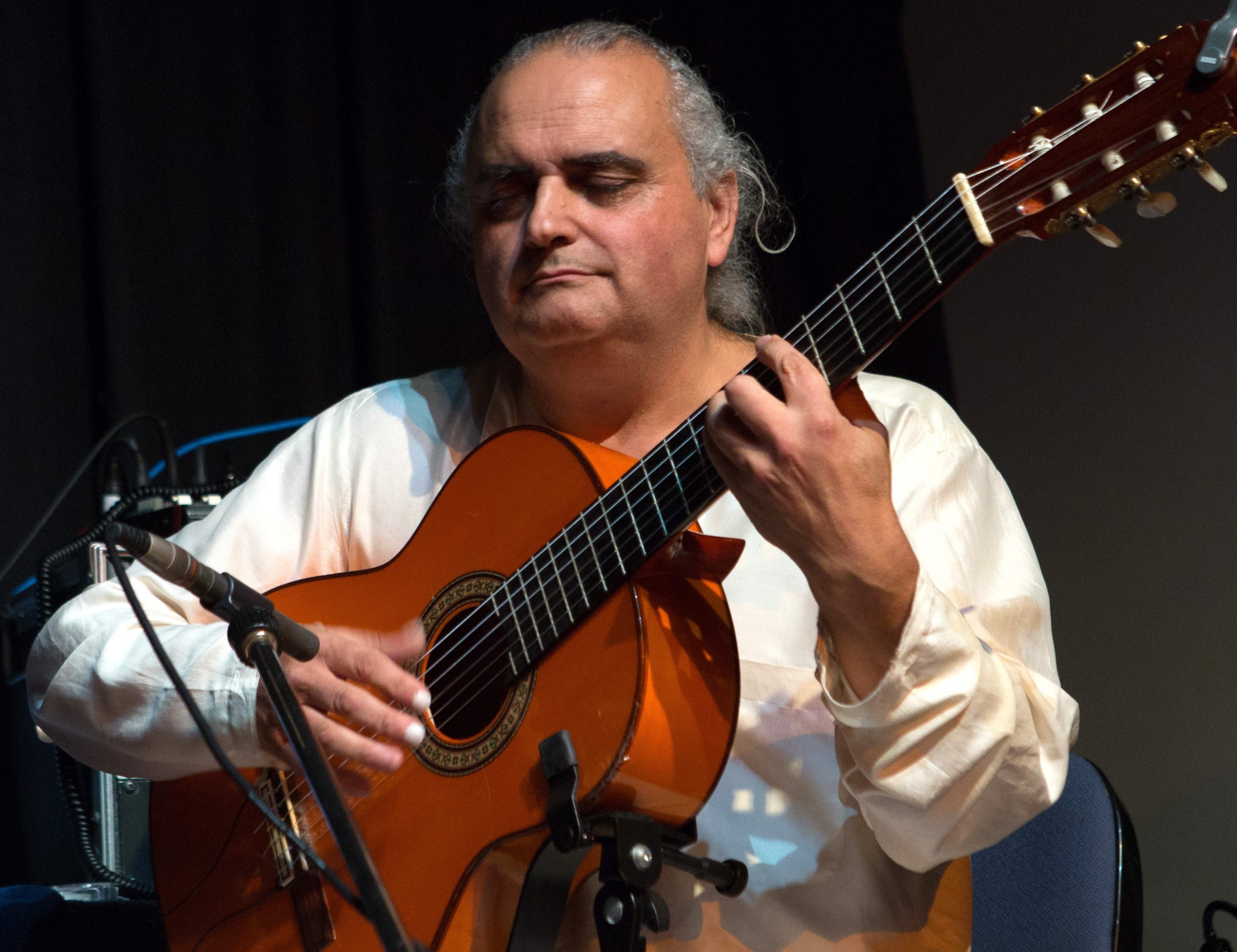 Thomas Lorenzo, flamenco guitarist in Wollongong